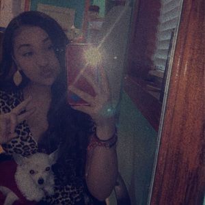 Meet your Posher, Alexia